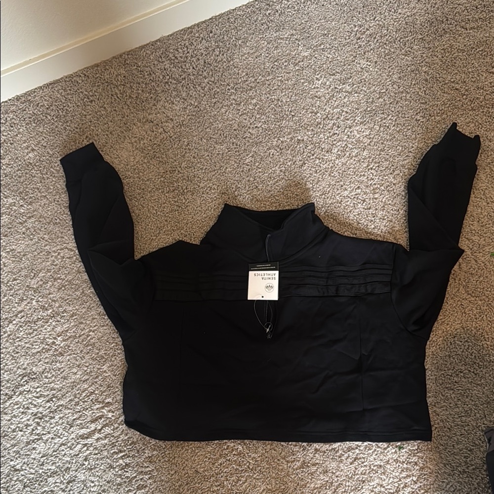 Women’s Senita Athletics cropped pullover sweatshirt NWT